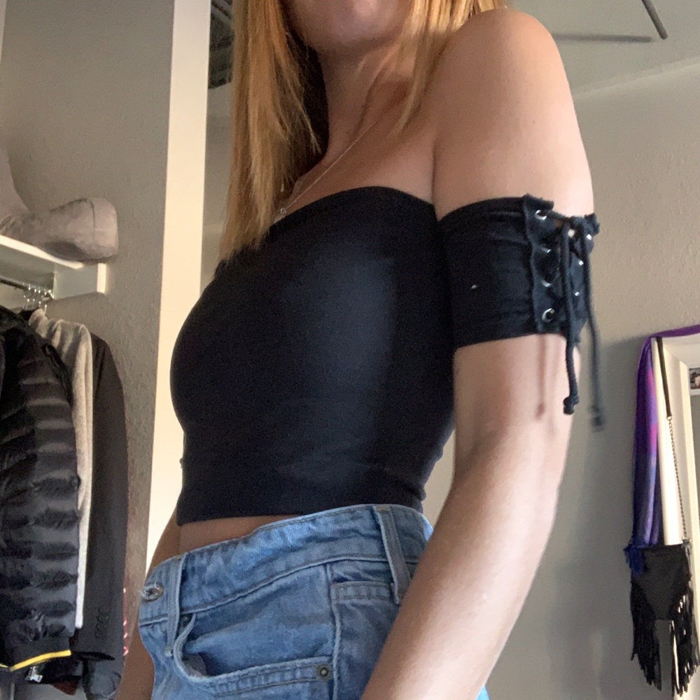 Emma & Sam Off the Shoulder Lace Up Sleeve Top